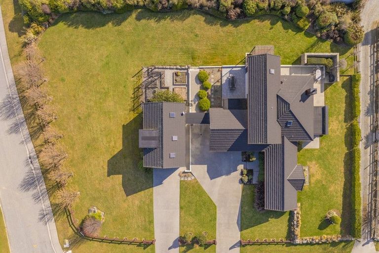 Photo of property in 1 Mount Gold Place, Wanaka, 9305