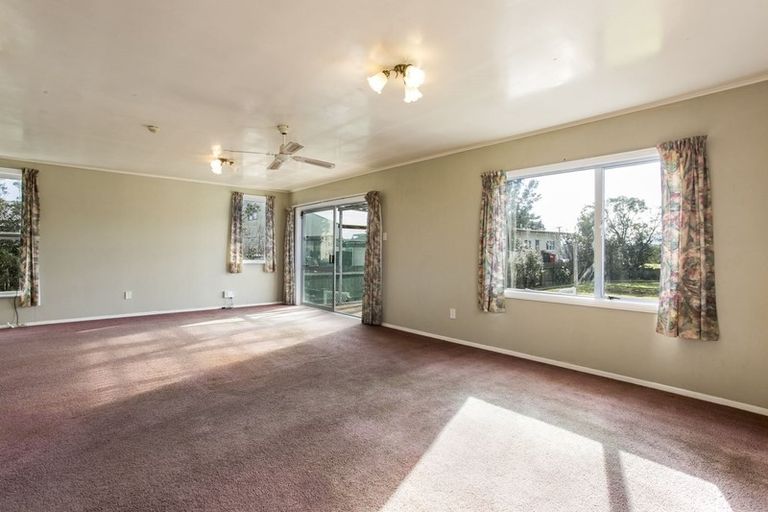Photo of property in 55 Parakai Avenue, Parakai, 0830