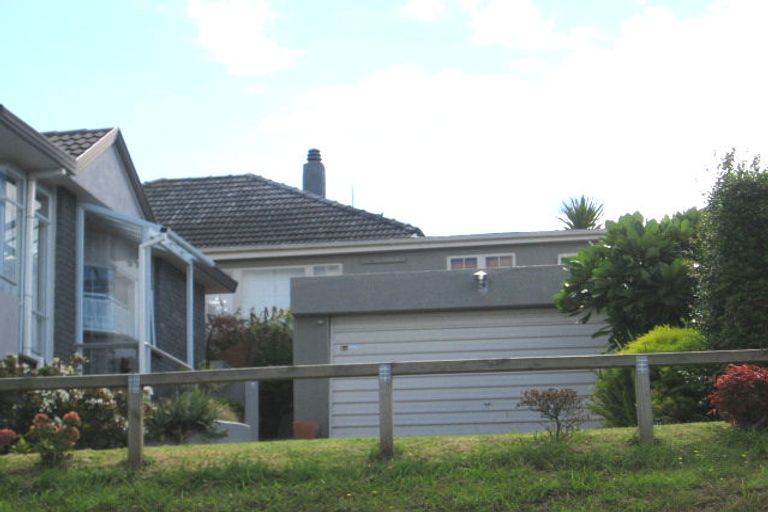 Photo of property in 3 Jellicoe Road, Murrays Bay, Auckland, 0630