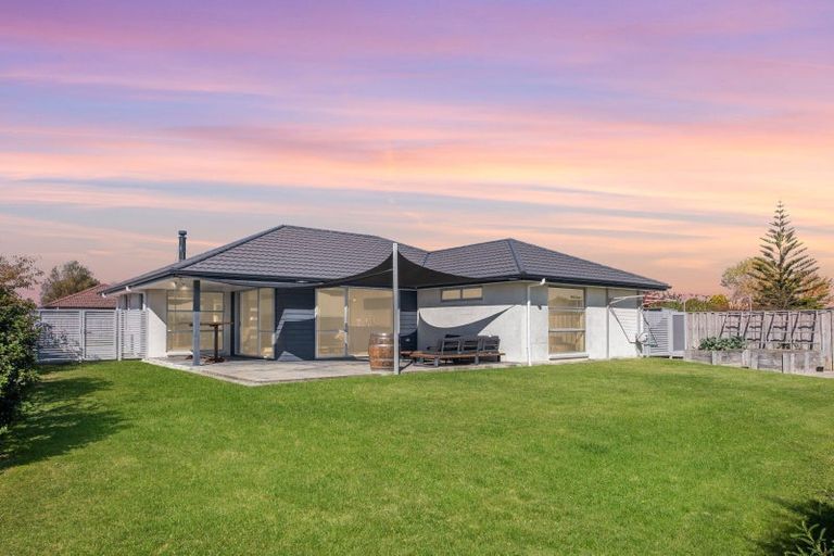 Photo of property in 5 Waitaha Place, Clive, 4102