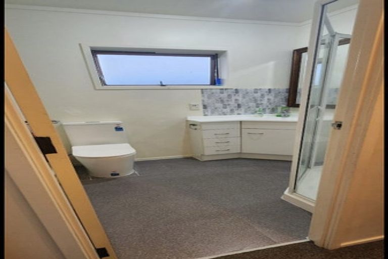 Photo of property in 1/190 Coronation Road, Hillcrest, Auckland, 0627