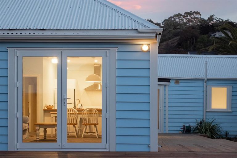 Photo of property in 16 Augusta Street, Redcliffs, Christchurch, 8081