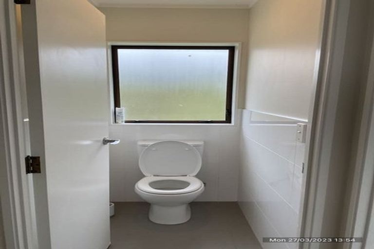 Photo of property in 2/67 Aviemore Drive, Highland Park, Auckland, 2010