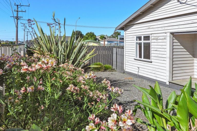 Photo of property in 55 Johnston Street, Foxton, 4814