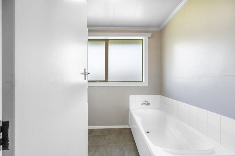 Photo of property in 3 Carlyle Street, Tuatapere, 9620