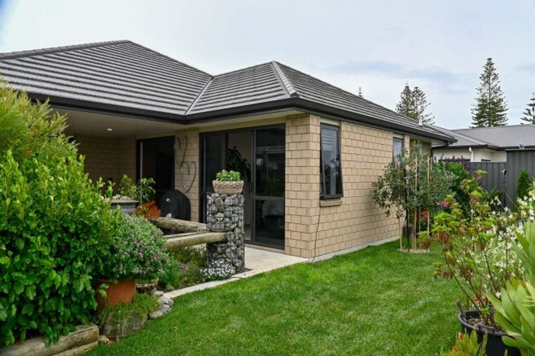 Photo of property in 3 Hurunui Drive, Te Awa, Napier, 4110