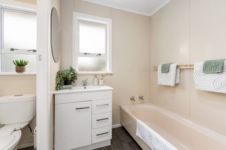 Photo of property in 34a Cook Street, Foxton, 4814