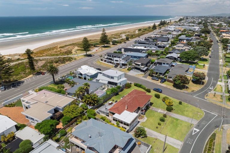 Photo of property in 35 Muricata Avenue, Mount Maunganui, 3116