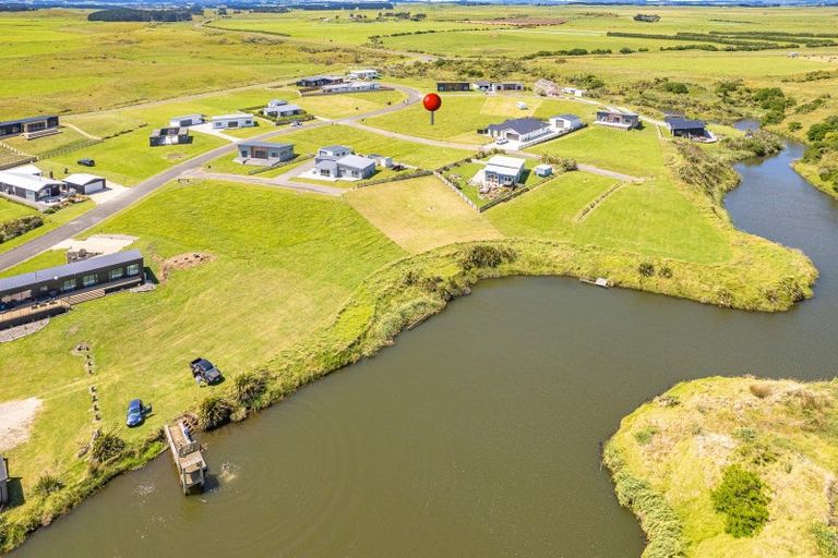 Photo of property in 3 Ironsands, Waverley, 4591