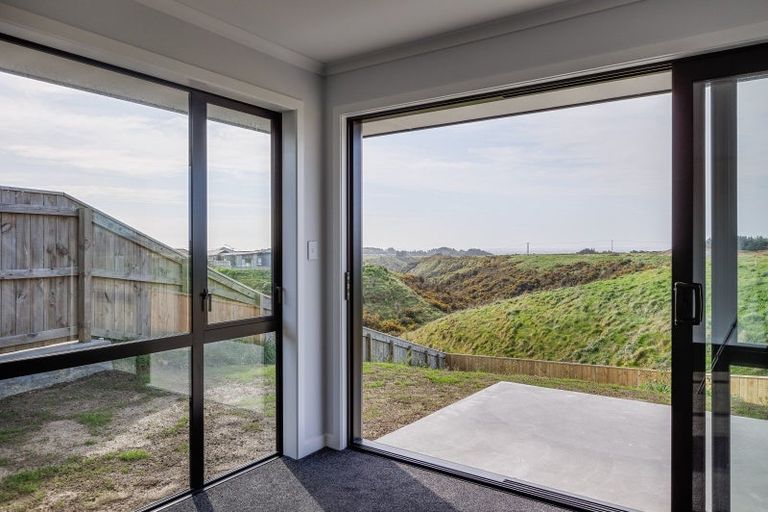 Photo of property in 19 Corsica Court, Fitzherbert, Palmerston North, 4410