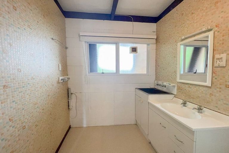 Photo of property in 55 Glencoe Road, Browns Bay, Auckland, 0630