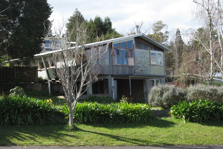 Photo of property in 42 Memorial Drive, Parahaki, Whangarei, 0112