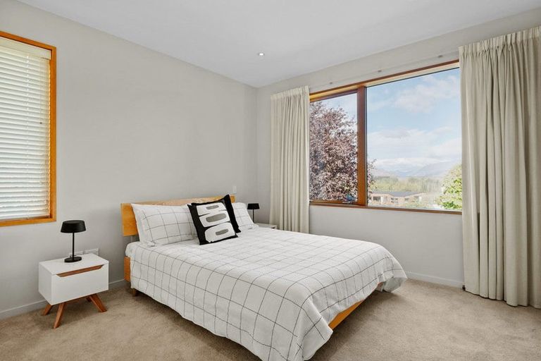 Photo of property in 11 Stafford Street, Arrowtown, 9302