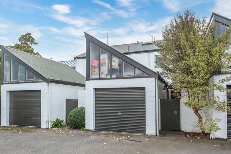 Photo of property in 5/99 Aikmans Road, Merivale, Christchurch, 8014