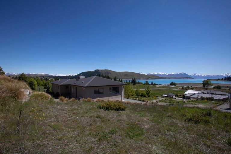 Photo of property in 16 Rankin Rise, Lake Tekapo, 7999