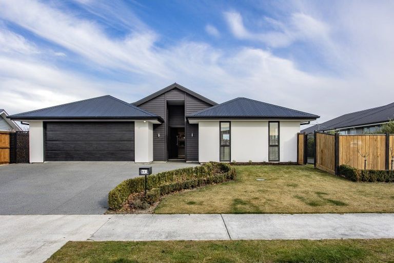 Photo of property in 64 Watkins Drive, Rangiora, 7400