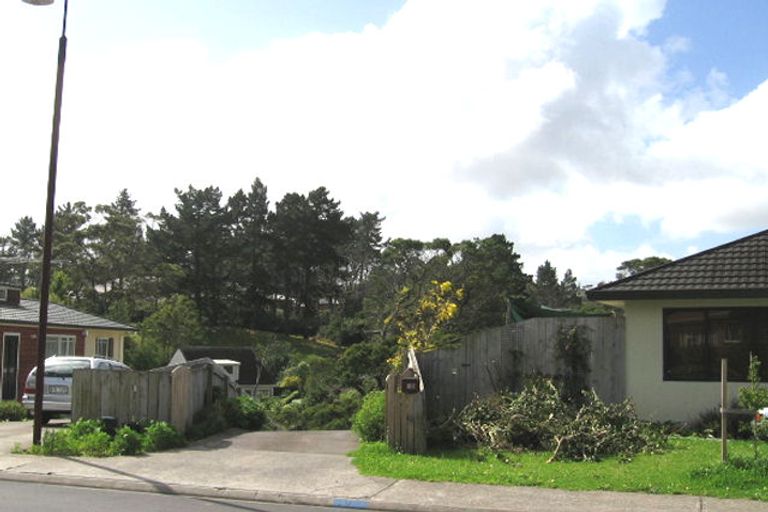 Photo of property in 15 Zefiro Drive, Massey, Auckland, 0614