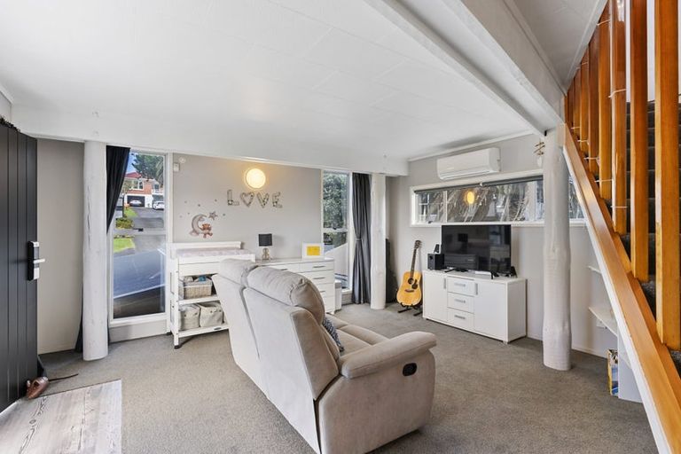 Photo of property in 14 Coates Road, Cockle Bay, Auckland, 2014