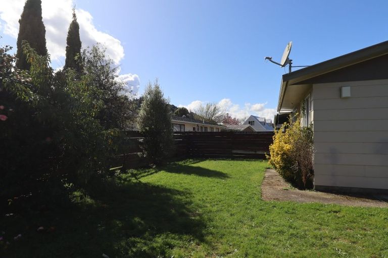 Photo of property in 16a Beryl Grove, Birchville, Upper Hutt, 5018