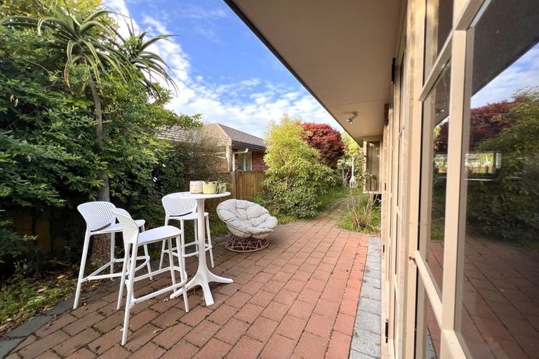 Photo of property in 10 Balmerino Grove, Waikanae, 5036