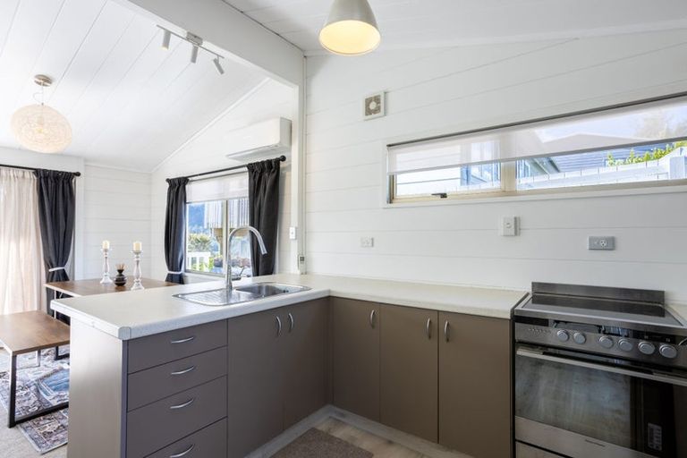 Photo of property in 6 Ridge Road, Tairua, 3508