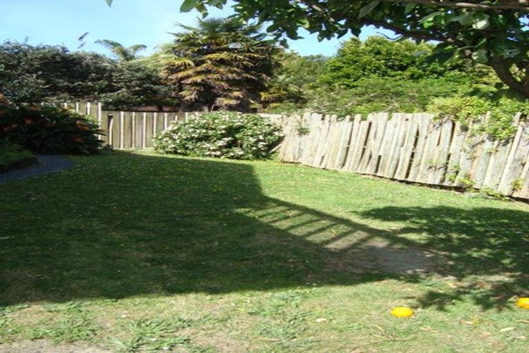 Photo of property in 2/3 Northwick Place, Hillcrest, Auckland, 0627