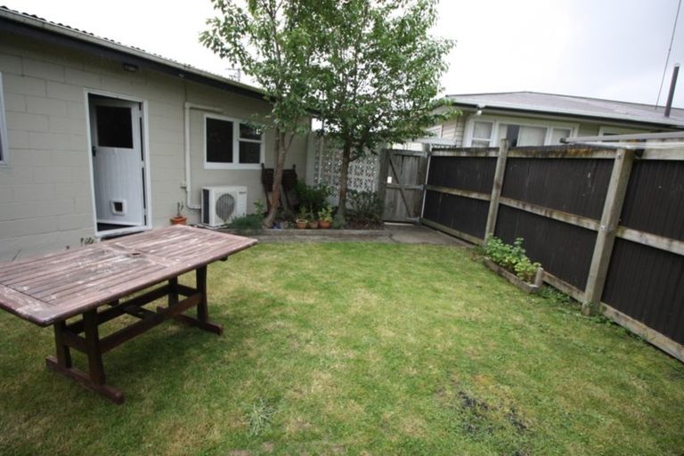Photo of property in 21 Waterloo Crescent, Hokowhitu, Palmerston North, 4410