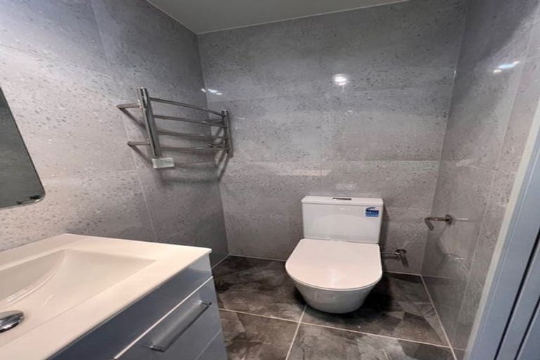 Photo of property in 17a Knox Road, Swanson, Auckland, 0612