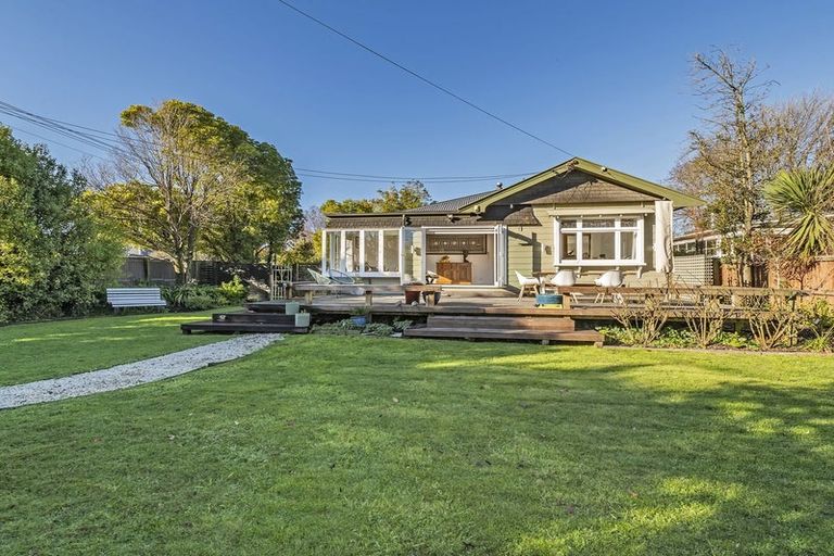 Photo of property in 11 Aynsley Terrace, Hillsborough, Christchurch, 8022