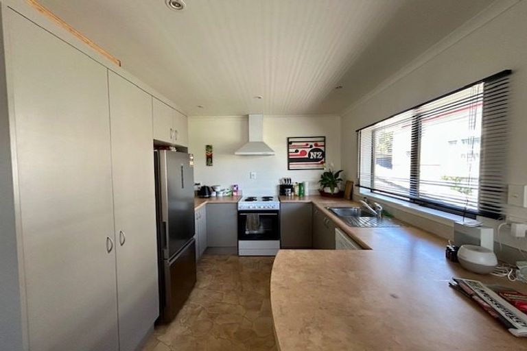 Photo of property in 33 Queen Street, Westport, 7825