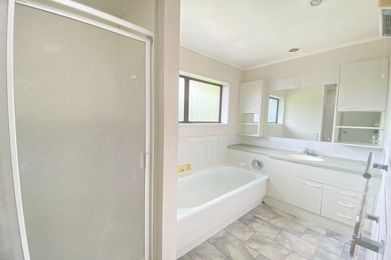 Photo of property in 36 Cromdale Avenue, Highland Park, Auckland, 2010