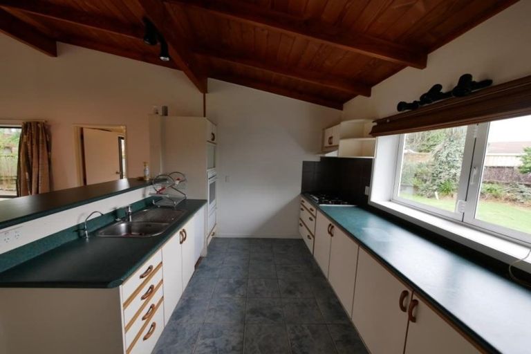 Photo of property in 10 Godwit Place, Waiuku, 2123