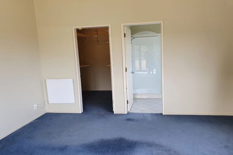 Photo of property in 107 Viewmont Drive, Harbour View, Lower Hutt, 5010