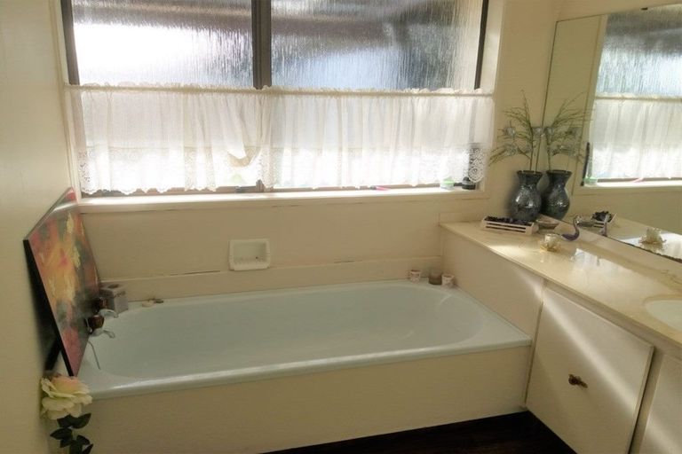 Photo of property in 29 Diorella Drive, Clover Park, Auckland, 2019