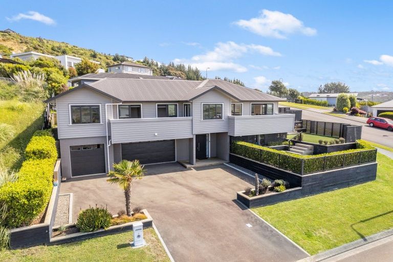 Photo of property in 51 Endeavour Drive, Whitby, Porirua, 5024