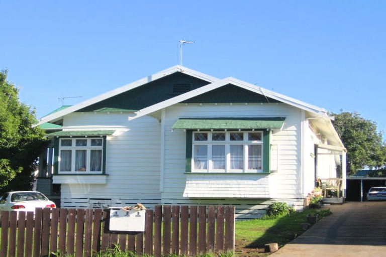 Photo of property in 44 Swaffield Road, Papatoetoe, Auckland, 2025