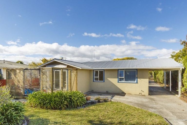 Photo of property in 24 Sutherland Crescent, Westbrook, Palmerston North, 4412