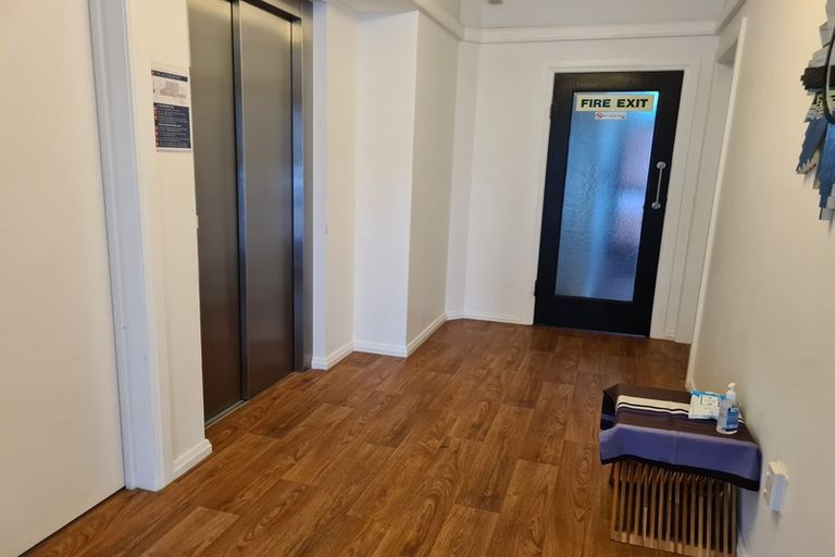 Photo of property in Olympus Flats, 1/280 Oriental Parade, Oriental Bay, Wellington, 6011