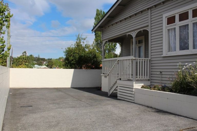 Photo of property in 7 Oates Road, Glen Eden, Auckland, 0602