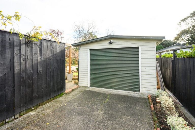 Photo of property in 18 Harris Street, Marton, 4710