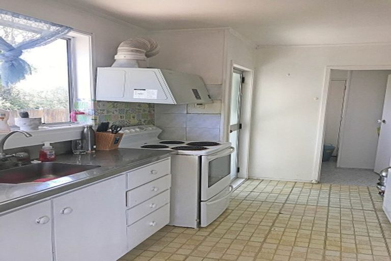 Photo of property in 6 Tangelo Place, Bucklands Beach, Auckland, 2012