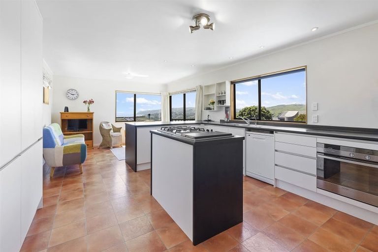 Photo of property in 22 Mercury Way, Whitby, Porirua, 5024