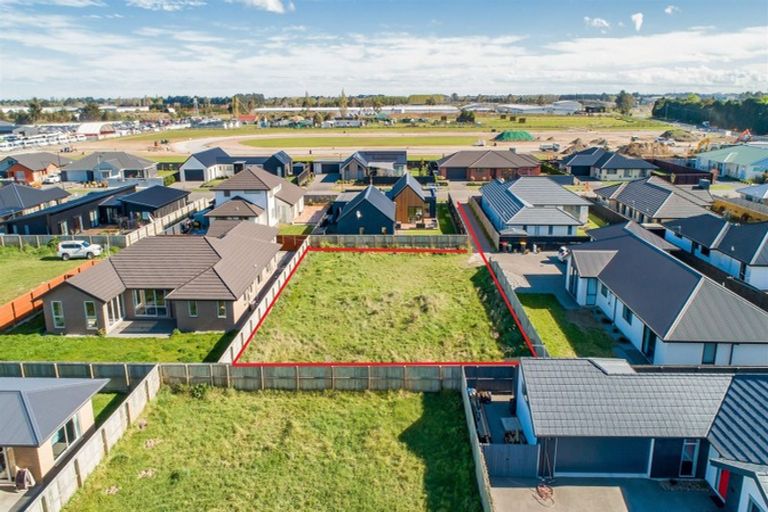 Photo of property in 15 Little Gem Road, Hornby, Christchurch, 8025