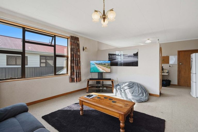 Photo of property in 54 Brydone Street, Edendale, 9825