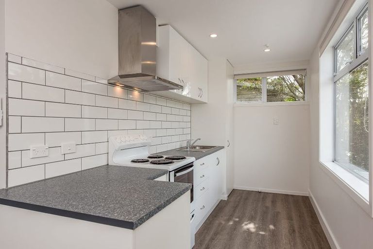 Photo of property in 2/25 Kitchener Terrace, Johnsonville, Wellington, 6037