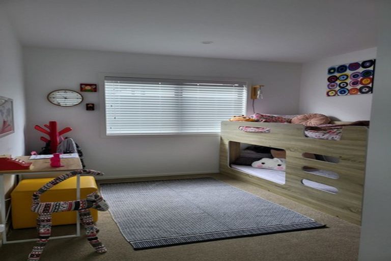 Photo of property in 9 Makete Crescent, Hobsonville, Auckland, 0618