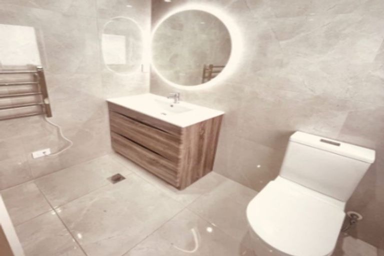 Photo of property in 4/2 Smiths Avenue, Papakura, 2110