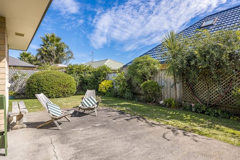 Photo of property in 10 Aburoc Place, Paraparaumu Beach, Paraparaumu, 5032
