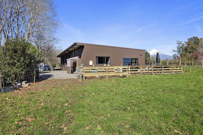 Photo of property in 1059 Mountain Road, Waiongana, Inglewood, 4389