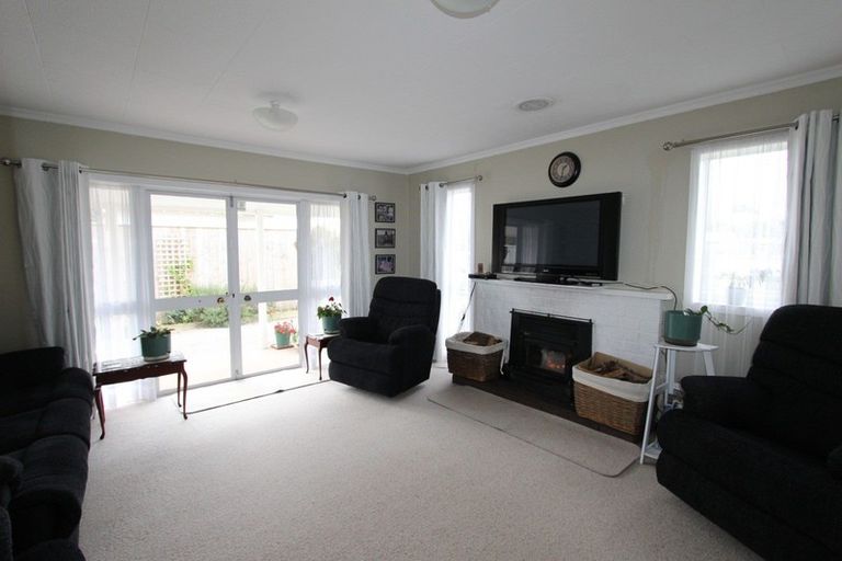 Photo of property in 18 Tyndall Street, Pahiatua, 4910